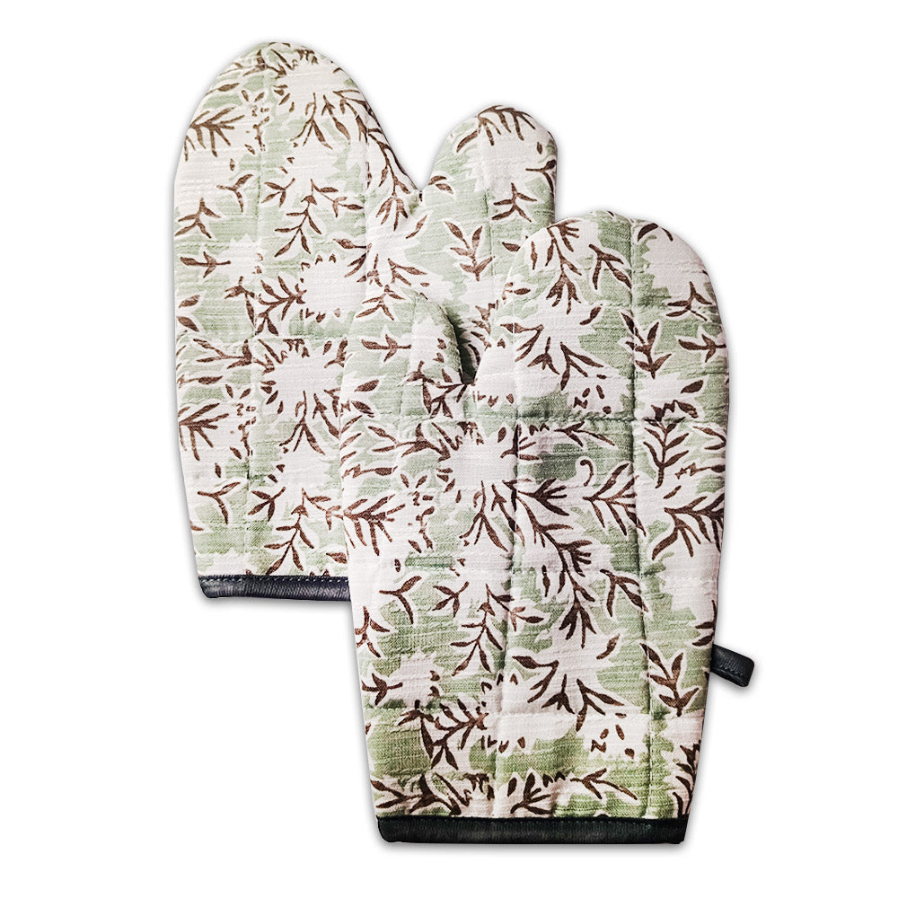 Relaxsit Heat Resistant Kitchen Oven Gloves or mitt set (Pack of 2) and glove plus potholder (set of 2) Printed chef's gloves with reinforced web guard plus cotton