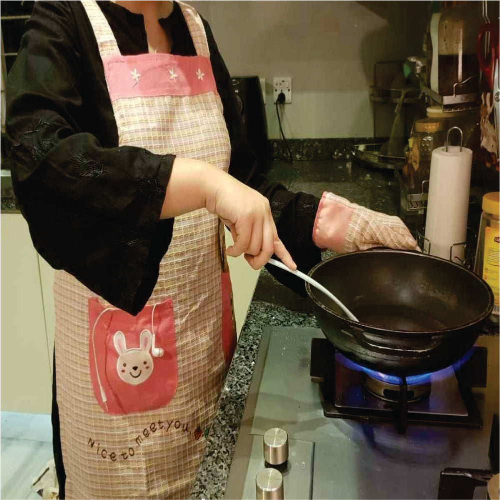 Kitchenware Oven Gloves, Cap & Apron Set