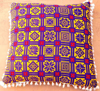 Traditional Floor Filled Cushion Acrylic & polyester Inclusive of filing case size 26 x 26" Relaxsit