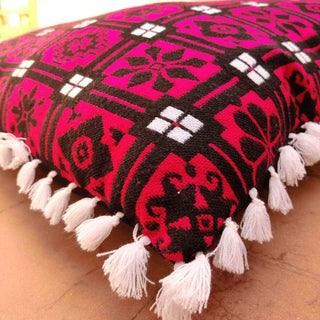 Traditional Floor Filled Cushion Acrylic & polyester Inclusive of filing case size 26 x 26" Relaxsit