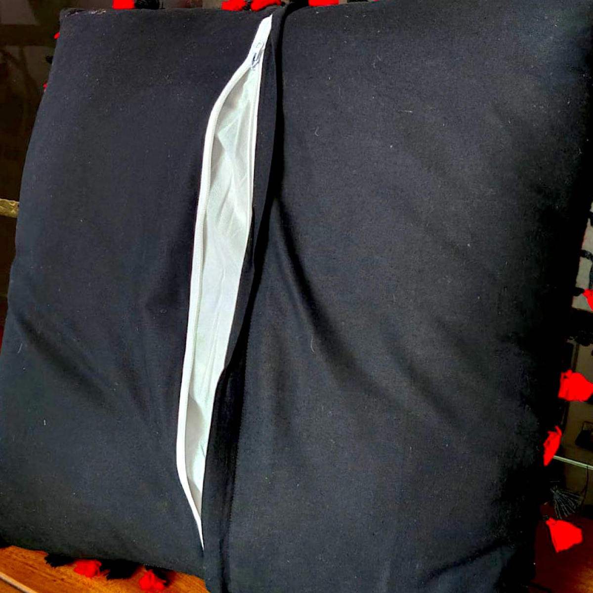 Traditional Floor Cushion Acrylic & polyester Inclusive of filing case size 26 x 26" Cover Relaxsit