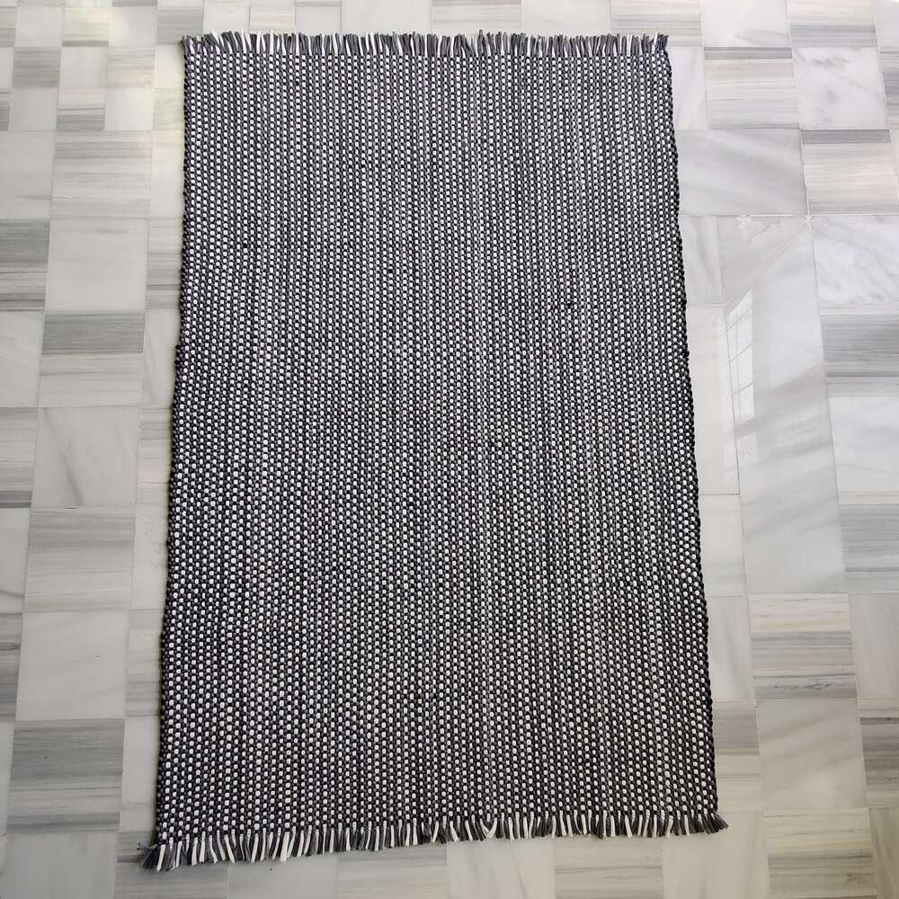 Bunti Handmade Rugs & Mat 4' x 6' feet