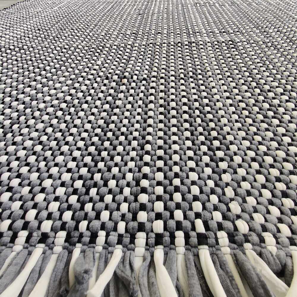 Bunti Handmade Rugs & Mat 4' x 6' feet
