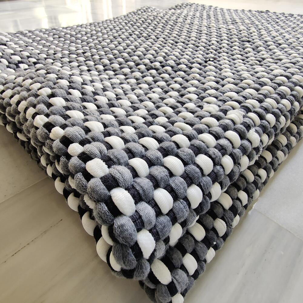 Bunti Handmade Rugs & Mat 4' x 6' feet